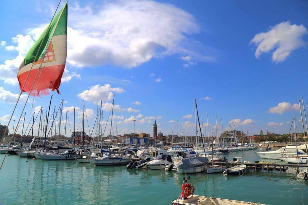Monolocali B&B Santa Maria Apparente Civitanova Marche Exterior foto
