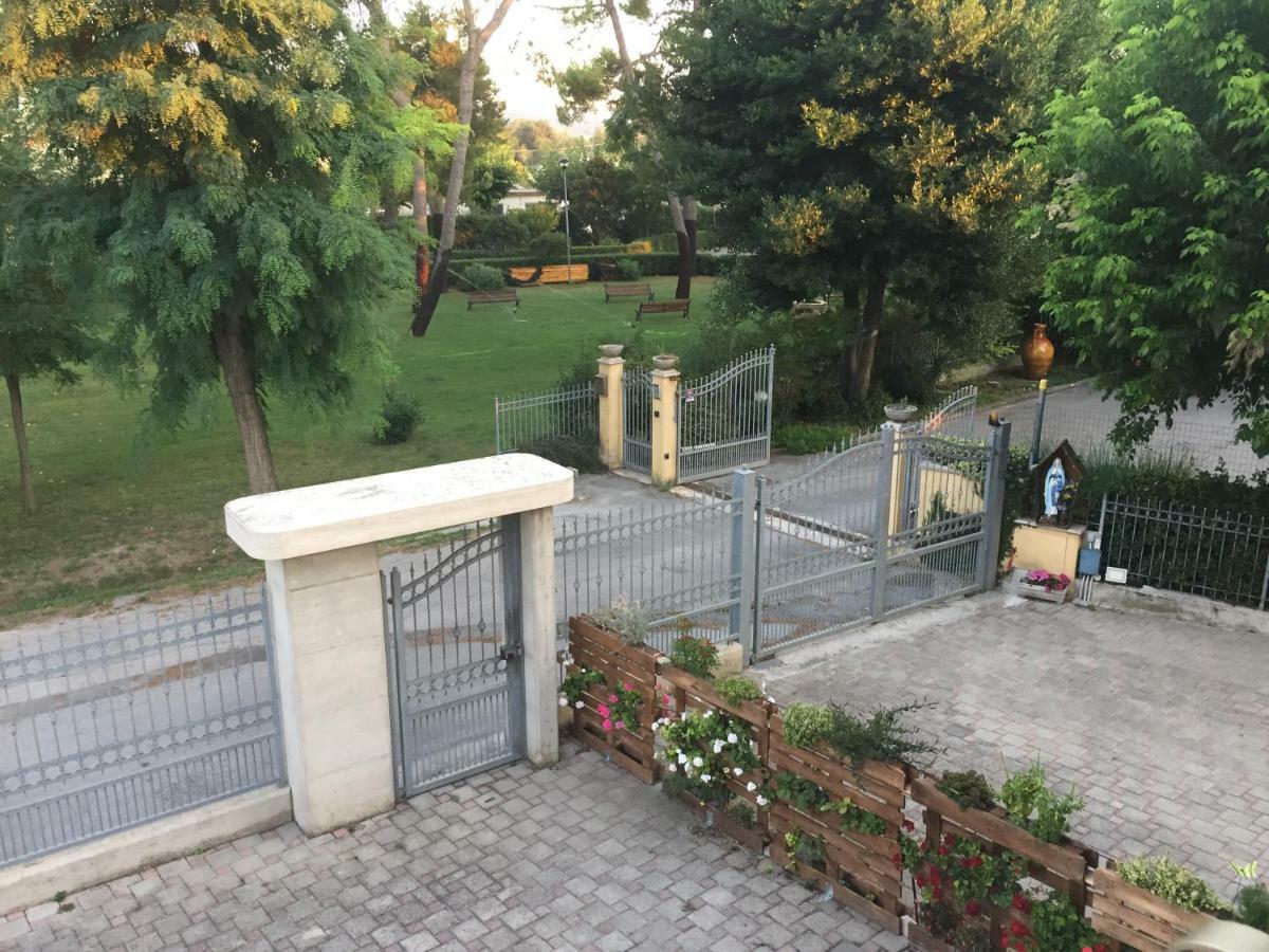 Monolocali B&B Santa Maria Apparente Civitanova Marche Exterior foto